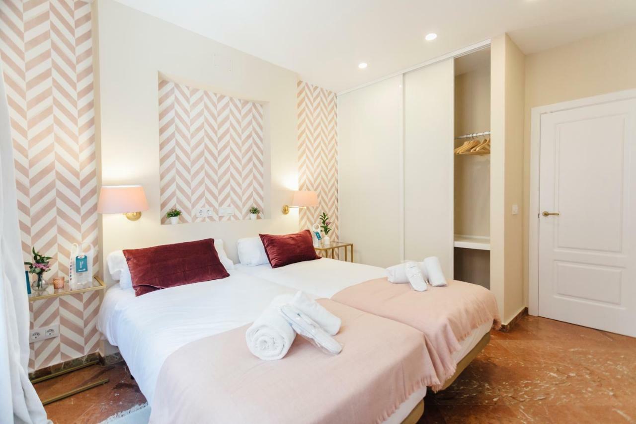 Stylish And Wide- 3Bdr 3Bth- Los Remedios Sevilha Exterior foto